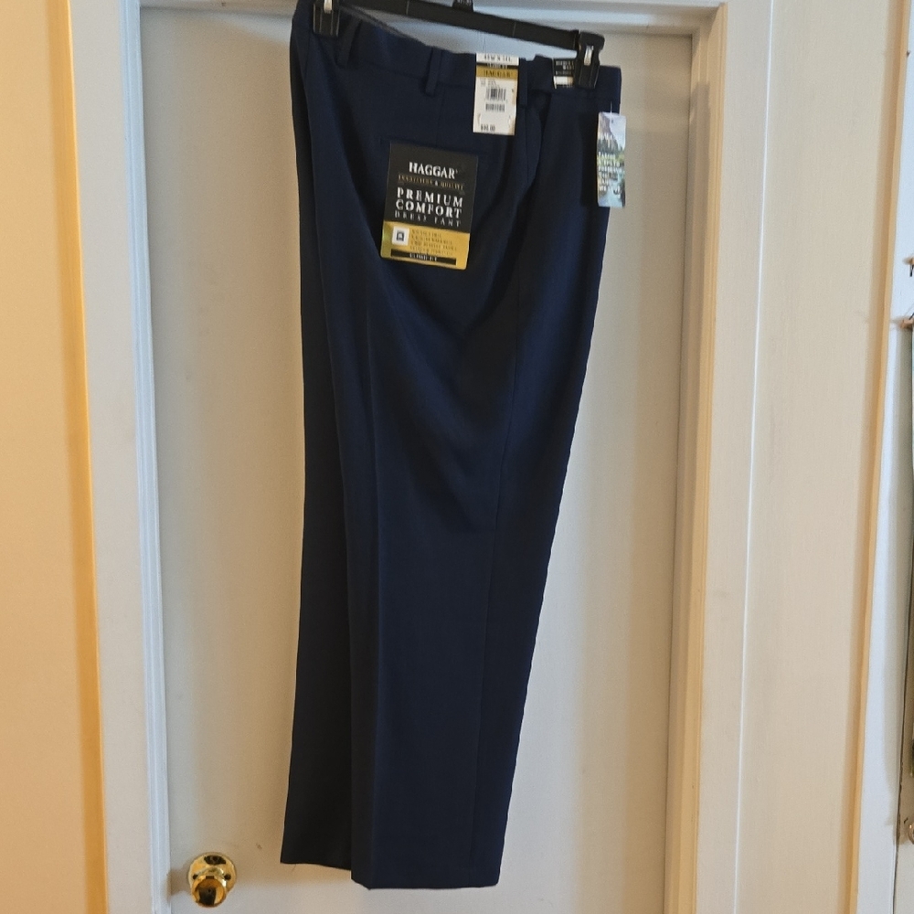 Haggar Men's Classic Fit Navy Trousers
